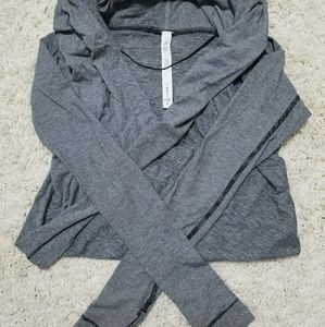 Lululemon All wrapped up